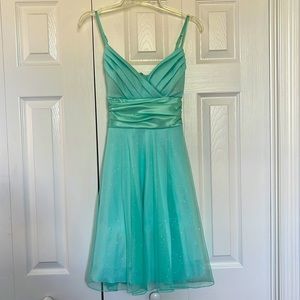 Speechless Mini Dress. Light Green. Juniors Size 3